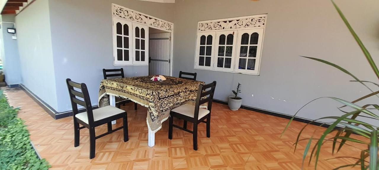 Tehan Homestay ديكويلاّ تين الغرفة الصورة